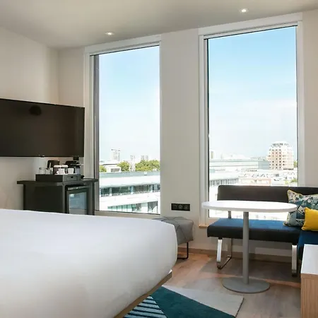 Hotel Aloft Etoile