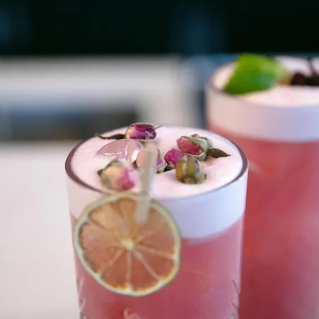 Aloft Centre Hotel 4*