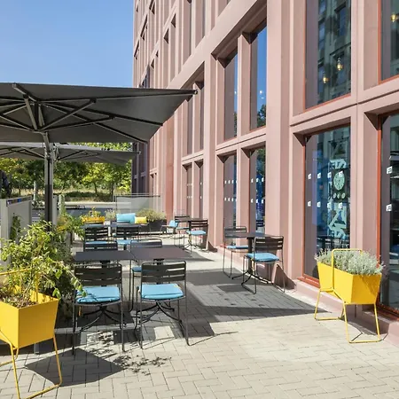 Aloft By Marriott Centre Hotel 4*