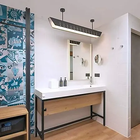 Aloft By Marriott Centre 호텔