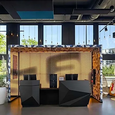 Aloft By Marriott Centre 호텔 4*