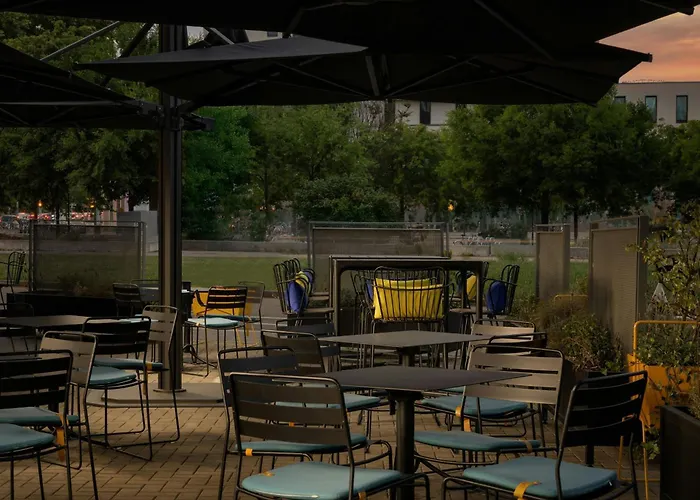 Aloft Centre 4*