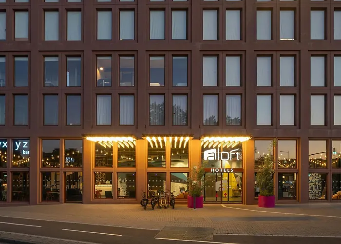 מלון Aloft Centre