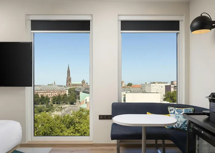 Aloft Centre 4*