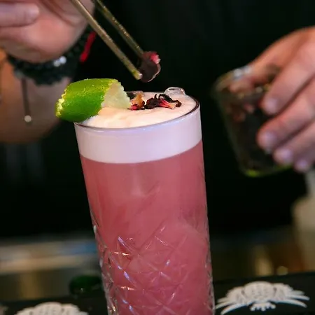 Aloft Centre Hotel 4*