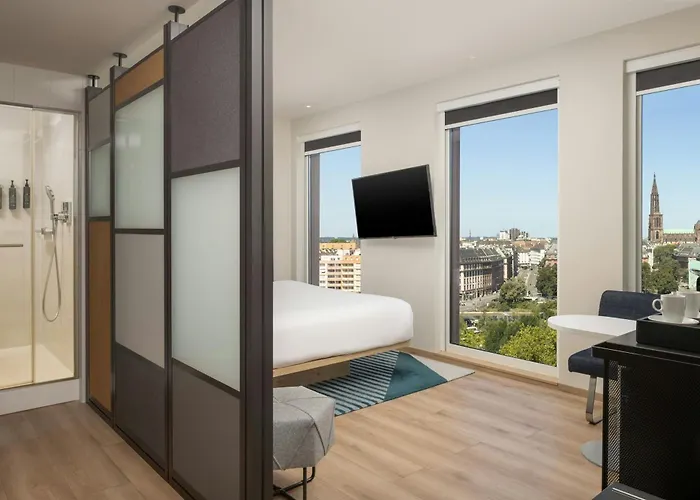 Aloft Centre Hotel 4*